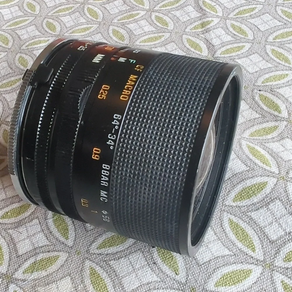 Vintage Tamron 35-70 MM F/3.5-4.5 Adaptall 2 camera lens and case.